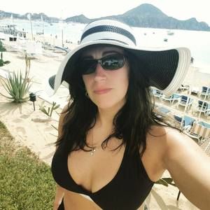 Meet your Posher, Karin